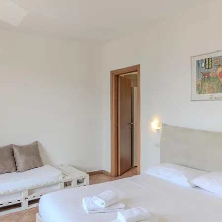 Giulia Apartment